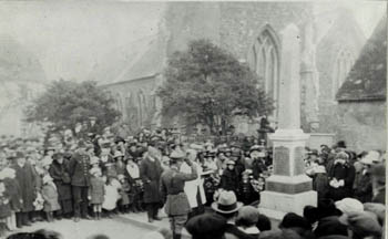 unveiling of the war memorial 11th November 1921 - Z50-101-5